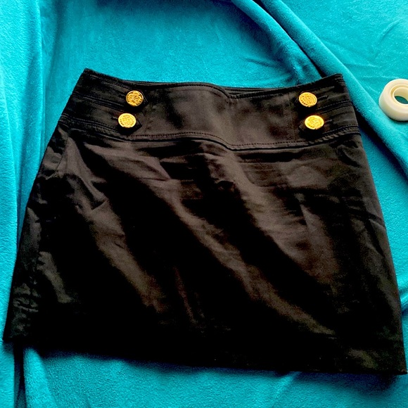Express black skirt with gold buttons front back Size 0 - Picture 1 of 3